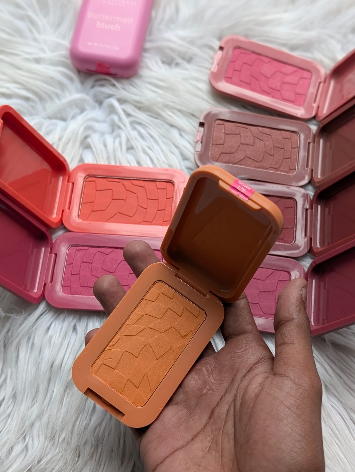 NYX Professional Makeup Buttermelt Blush 5g
Made in Taiwan 
8ps set JZ Cosmetics