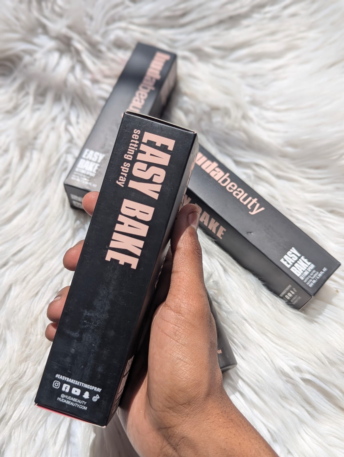 Huda Beauty Easy Bake Blurring Setting Spray 100Ml
Made in Italy JZ Cosmetics