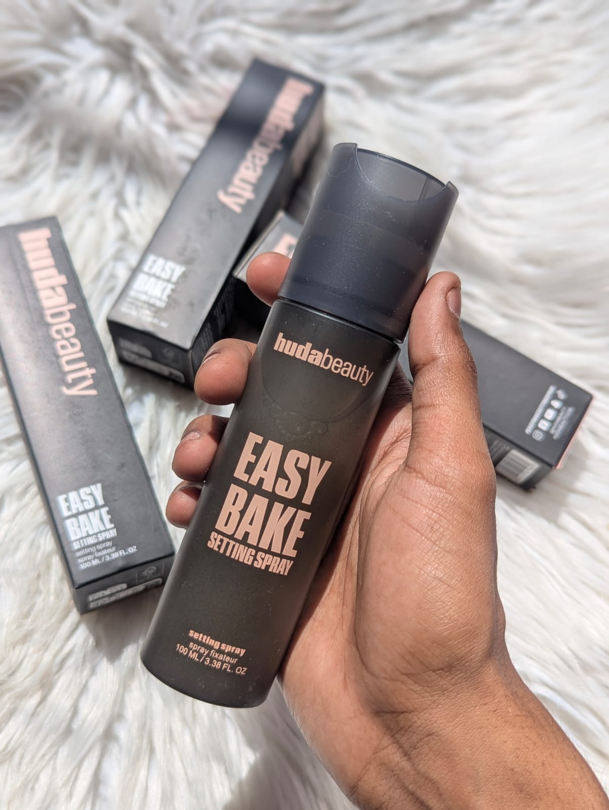 Huda Beauty Easy Bake Blurring Setting Spray 100Ml
Made in Italy JZ Cosmetics