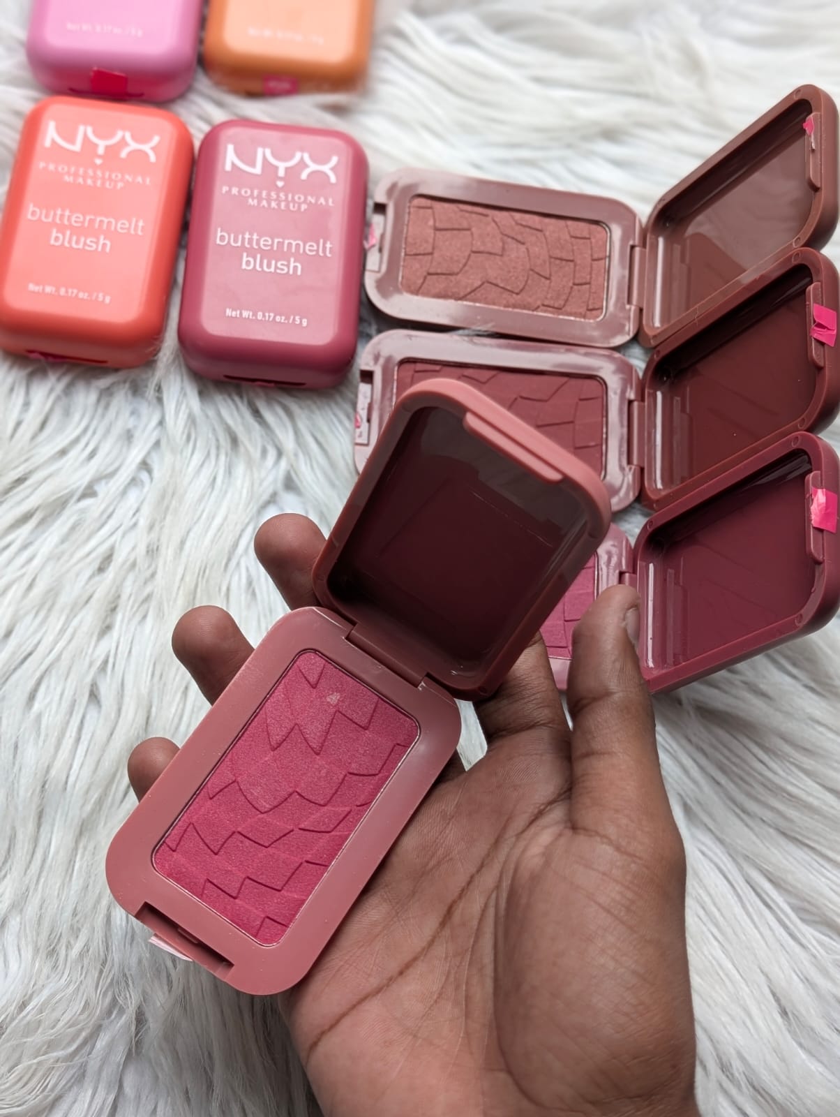 NYX Professional Makeup Buttermelt Blush 5g
Made in Taiwan 
8ps set JZ Cosmetics